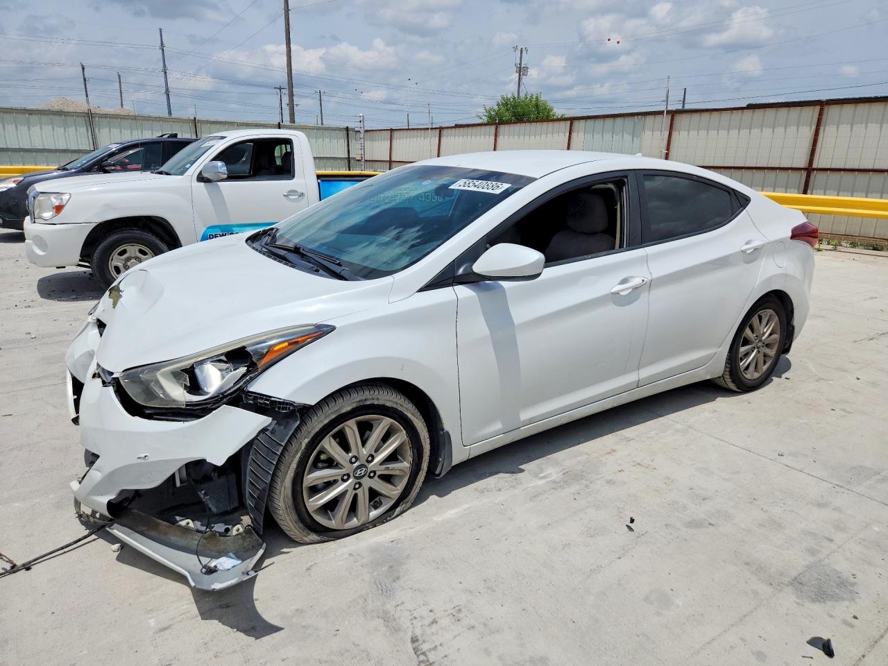 2015 Hyundai Elantra Limited, VIN 5NPDH4AE2FH587986 — Front end