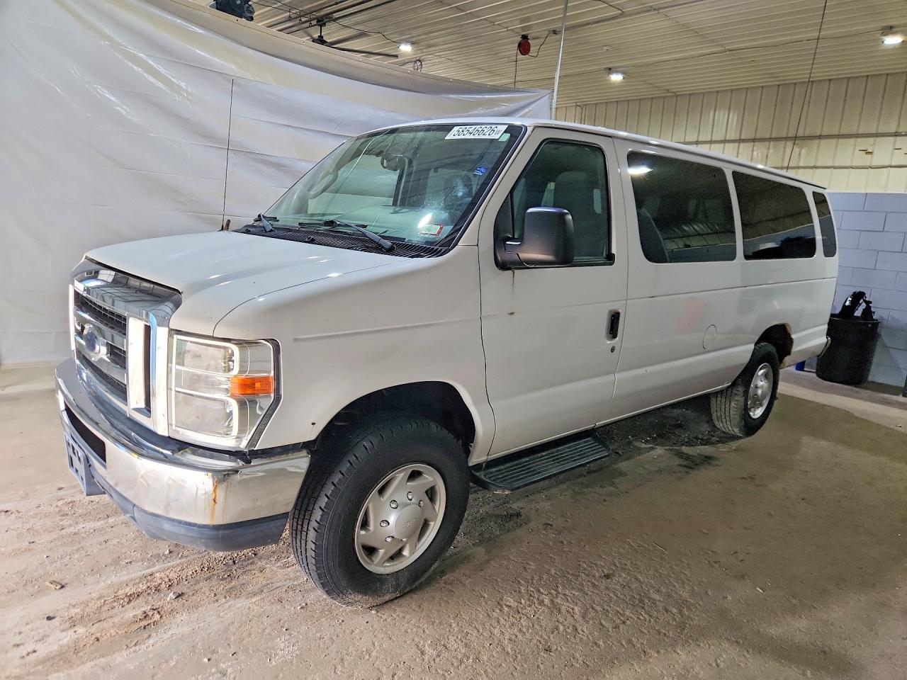 2013 Ford Econoline Passenger XLT, VIN 1FBSS3BL0DDA94394 — Side