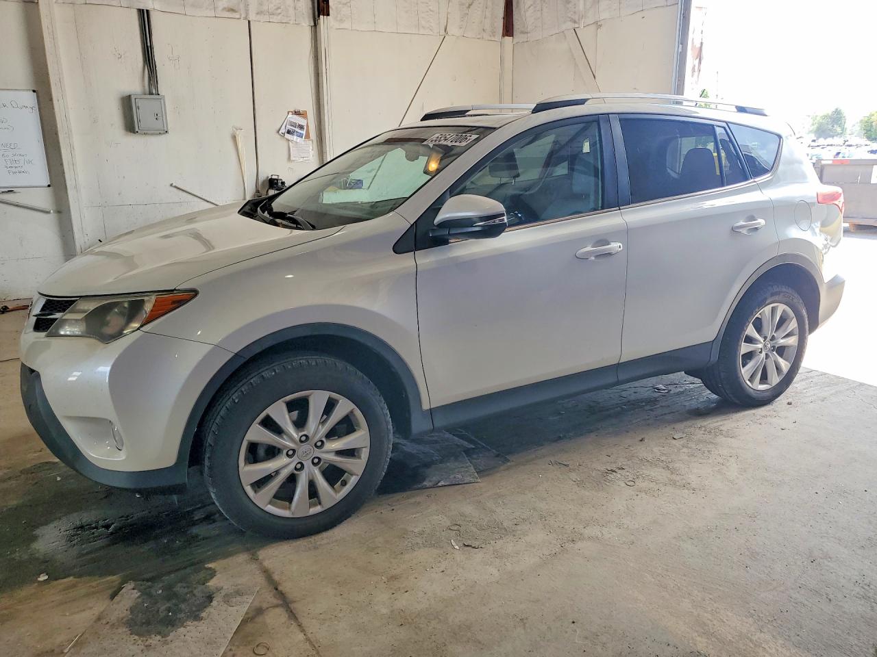 2013 Toyota RAV4 Limited, VIN 2T3YFREV3DW058762 — Normal wear