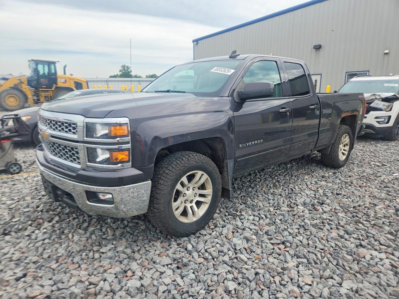 2015 Chevrolet Silverado 1500 LT, VIN 1GCVKREC3FZ207624 — Minor dents and scratches