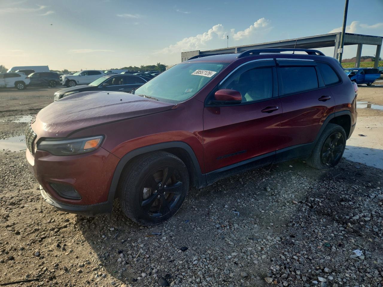 2019 Jeep Cherokee Altitude, VIN 1C4PJLLB2KD369920 — Front end