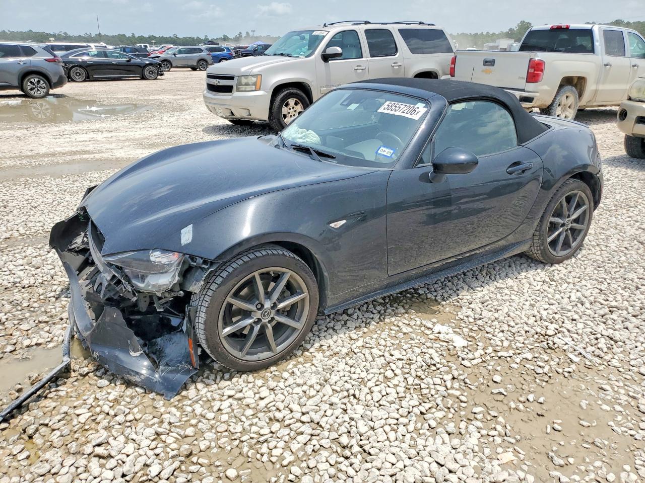 2018 Mazda MX-5 Miata Grand Touring, VIN JM1NDAD79J0200139 — Front end