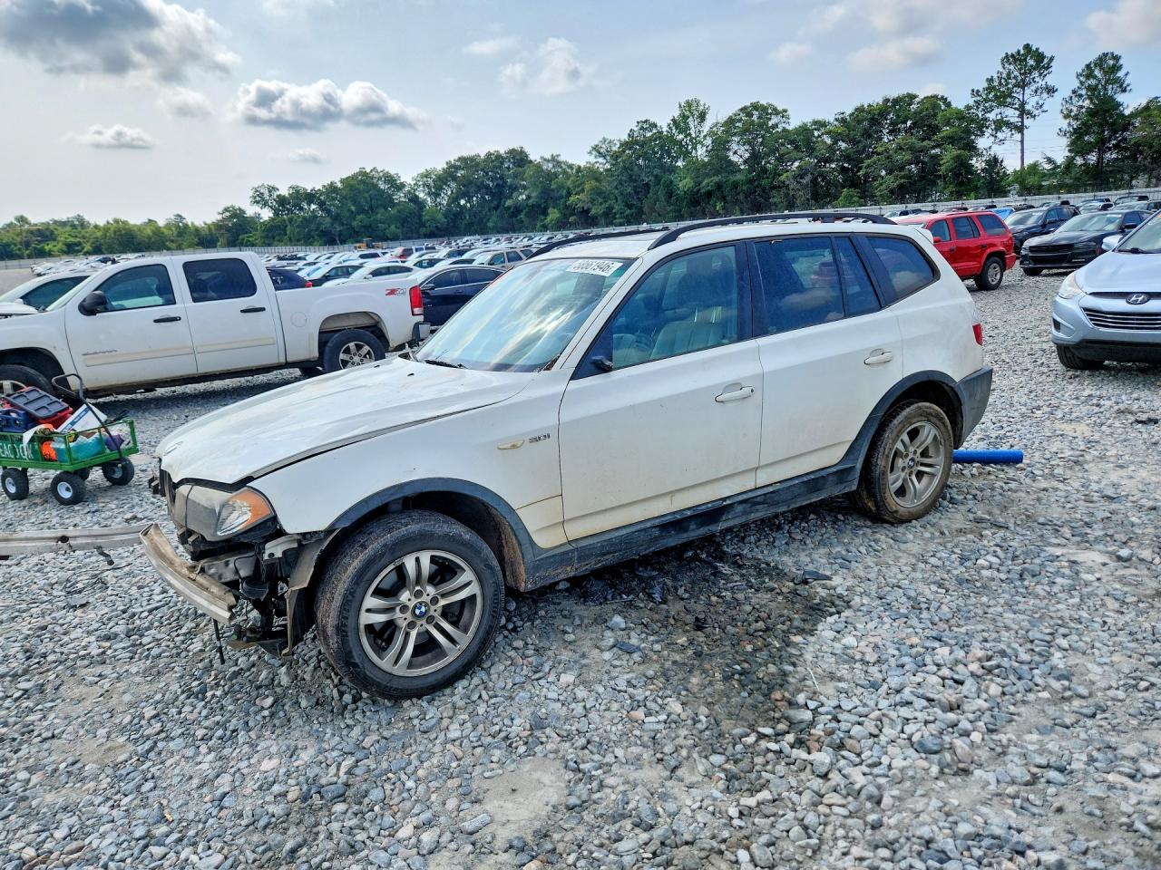 2004 BMW X3 3.0i, VIN WBXPA934X4WD01317 — Front end