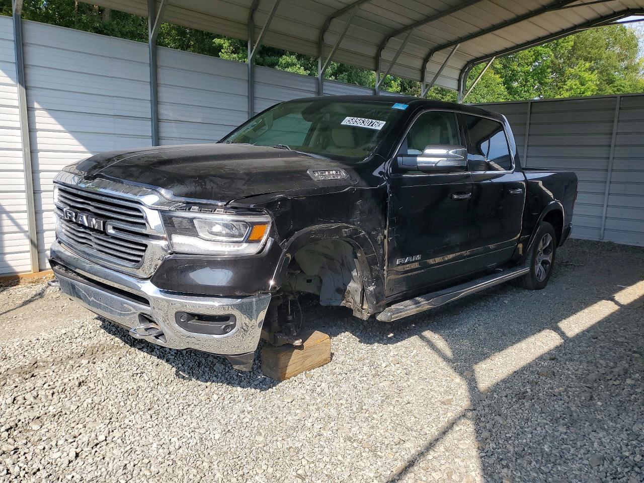 2020 Ram 1500 Laramie, VIN 1C6SRFJT1LN207537 — Front end