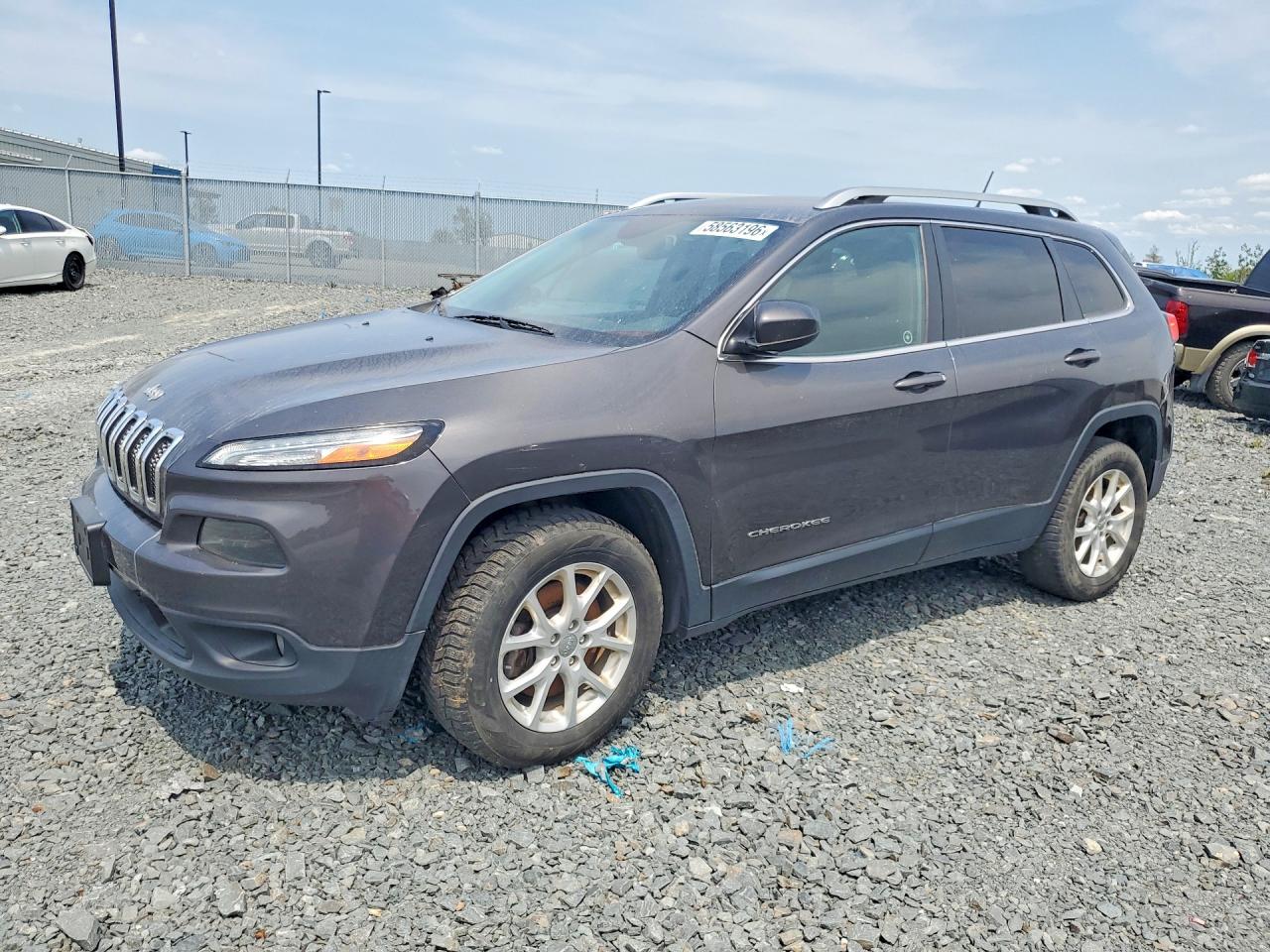 2015 Jeep Cherokee Latitude, VIN 1C4PJMCS8FW527564 — Механическое