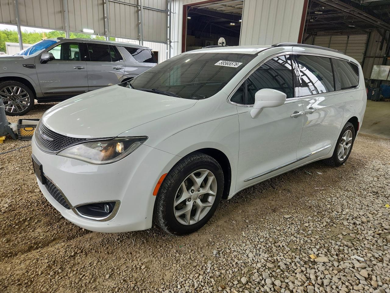 2017 Chrysler Pacifica Touring L, VIN 2C4RC1BG5HR541979 — Hail