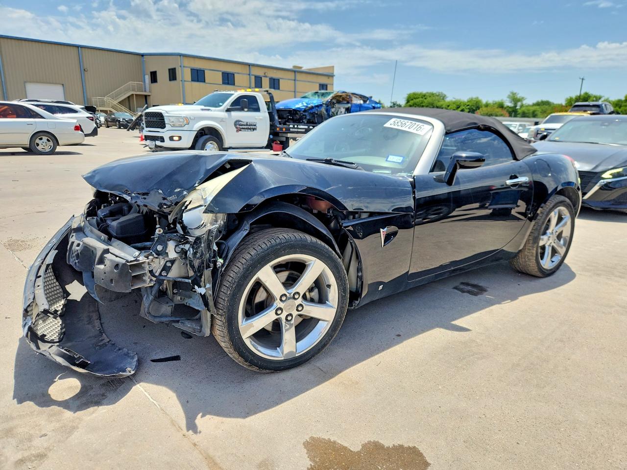 2007 Pontiac Solstice, VIN 1G2MB35B67Y108646 — Front end
