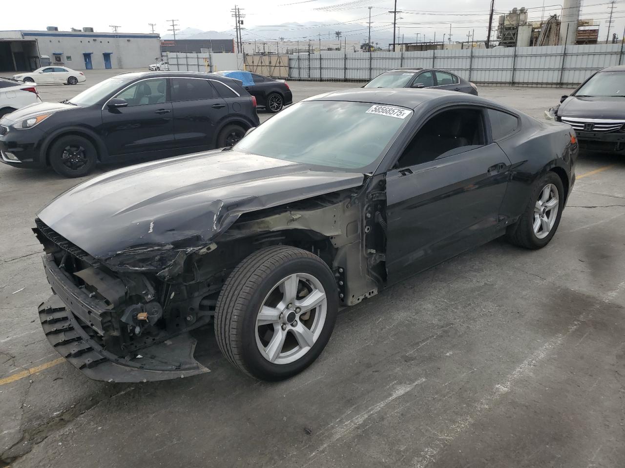 2016 Ford Mustang V6, VIN 1FA6P8AM2G5226033 — Front end
