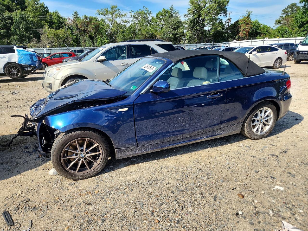 2011 BMW 1 Series 128i, VIN WBAUL7C56BVM79746 — Front end