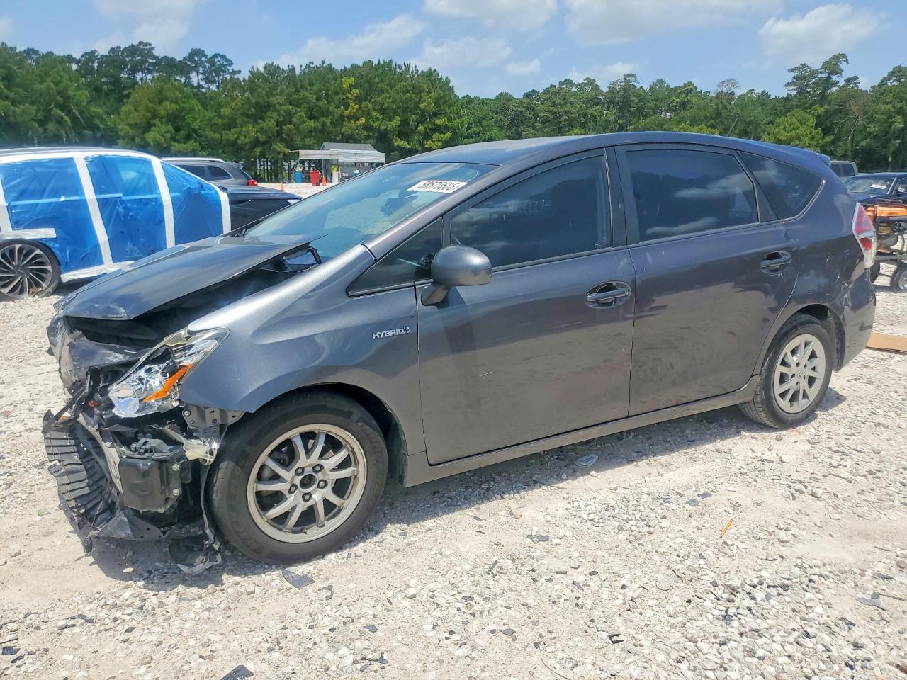 2017 Toyota Prius Three, VIN JTDZN3EU6HJ067357 — Front end
