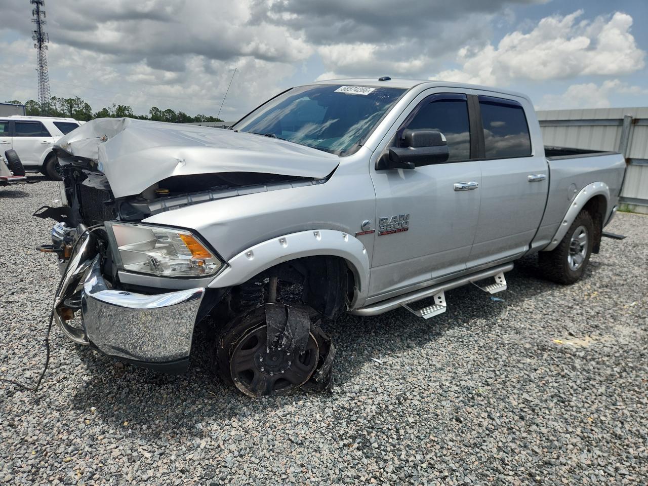 2015 Ram 3500 SLT, VIN 3C63R3DL1FG661461 — Перед