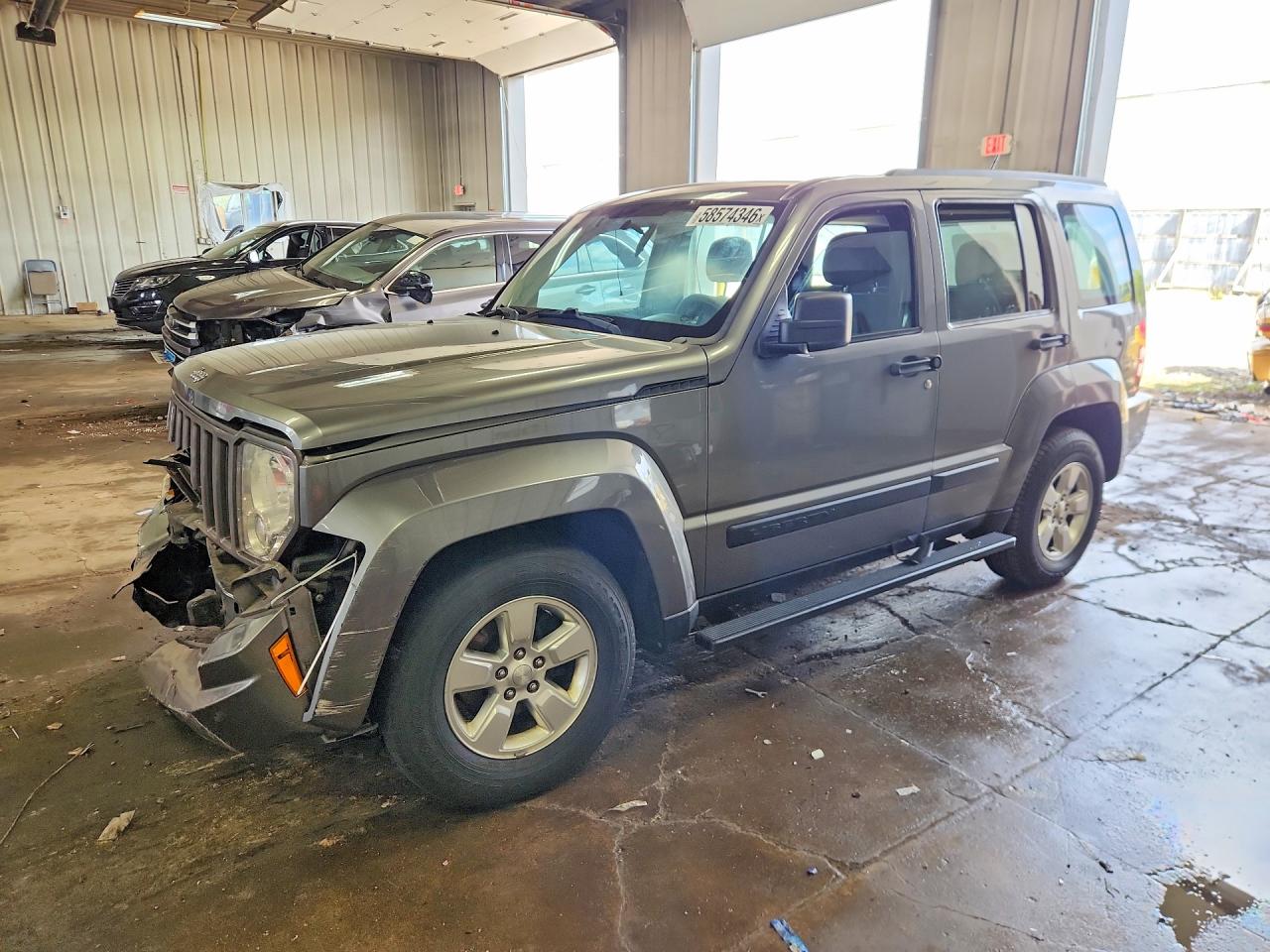 2012 Jeep Liberty Sport, VIN 1C4PJLAK9CW148758 — Перед
