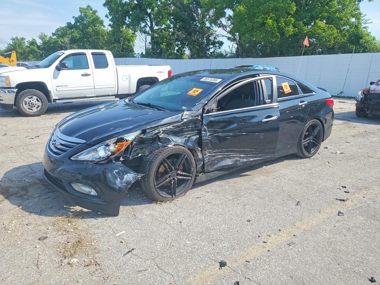 2014 Hyundai Sonata SE, VIN 5NPEC4AB0EH888537 — Undercarriage