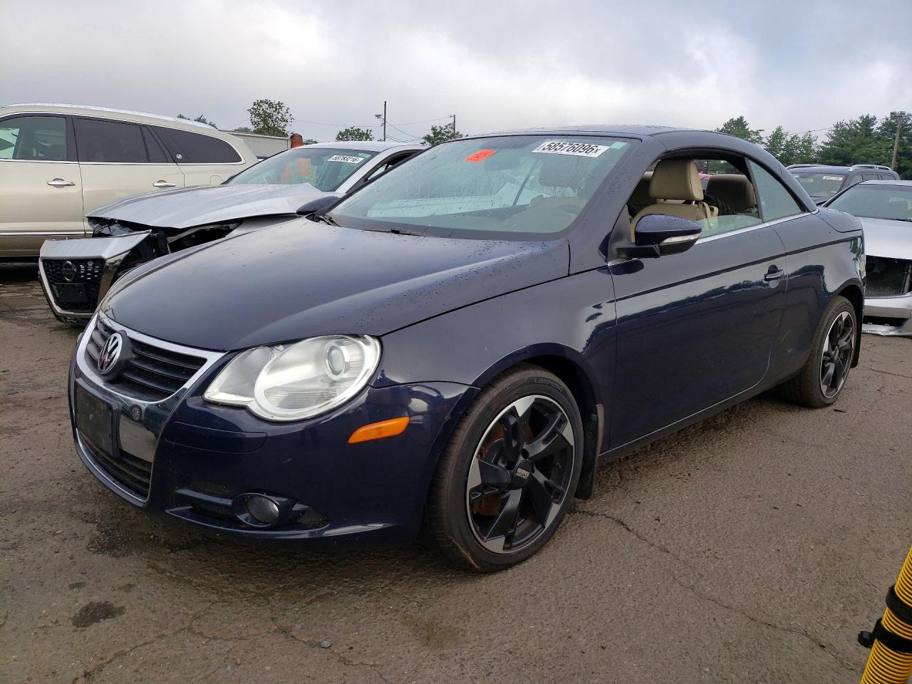 2011 Volkswagen Eos Komfort, VIN WVWBA7AH1BV001201 — Roof