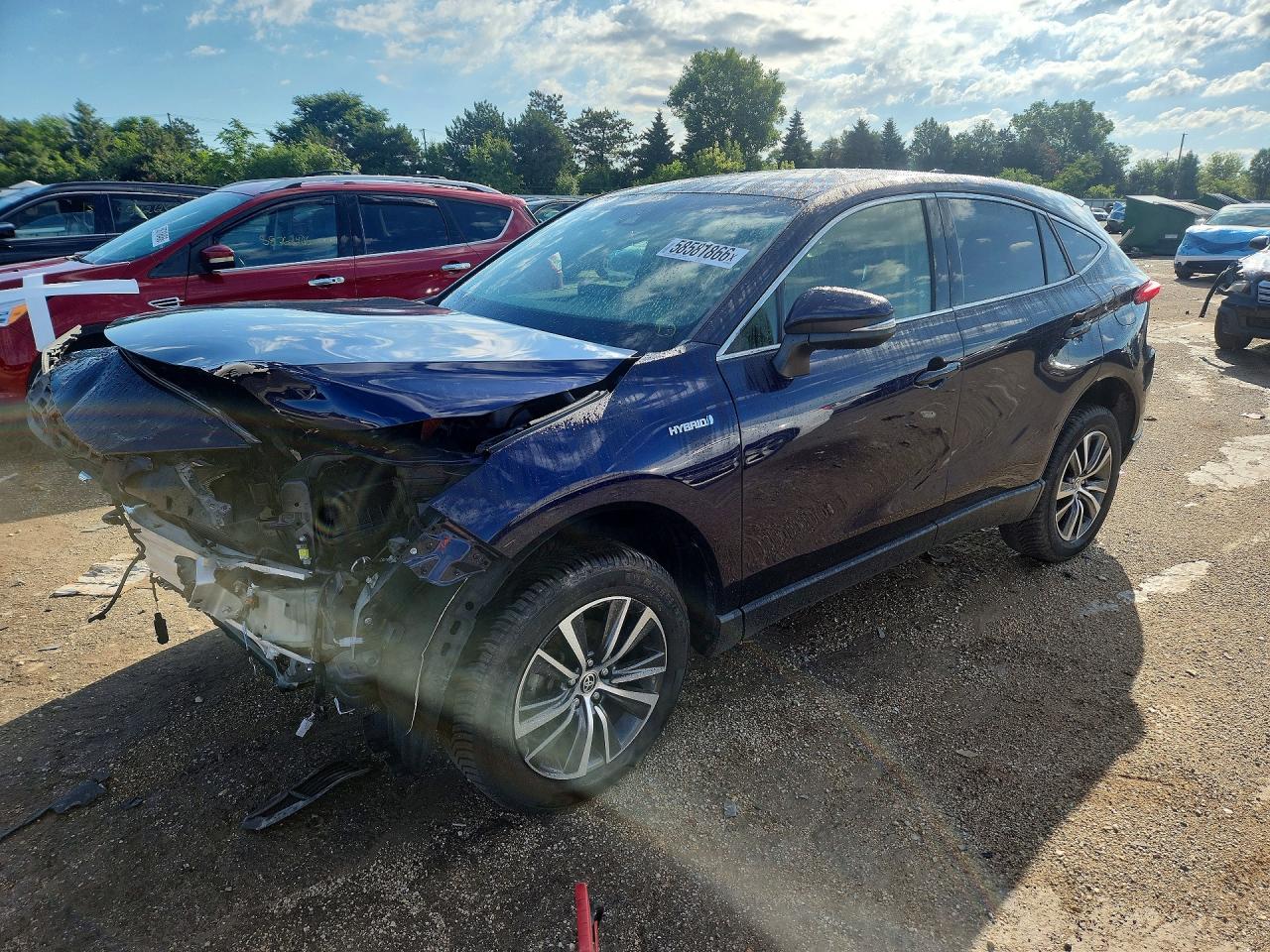 2021 Toyota Venza Limited, VIN JTEAAAAHXMJ019615 — Перед