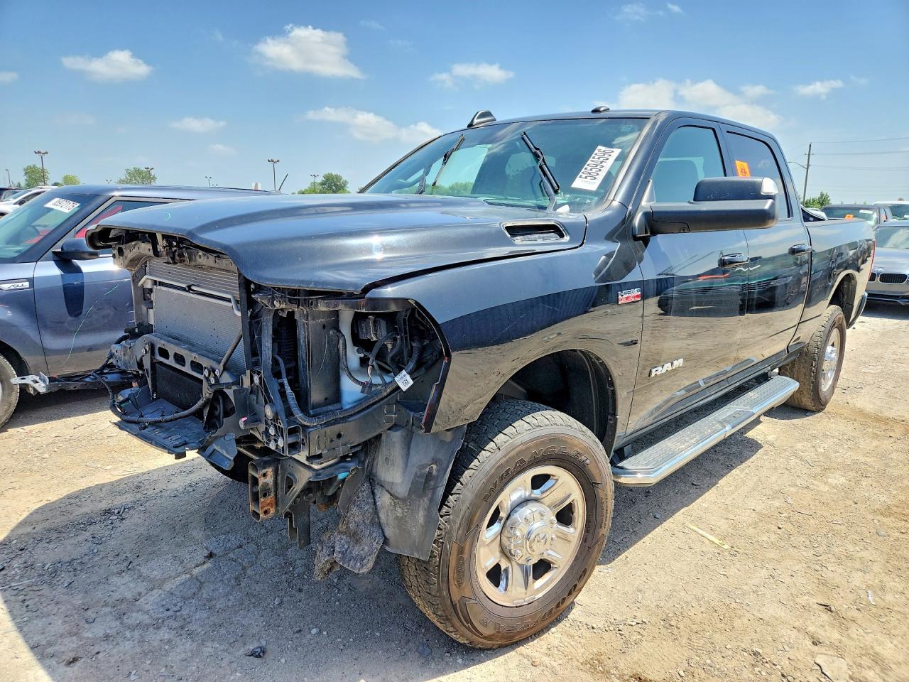 2021 Ram 2500 Big Horn, VIN 3C6UR5DJ5MG627602 — Перед