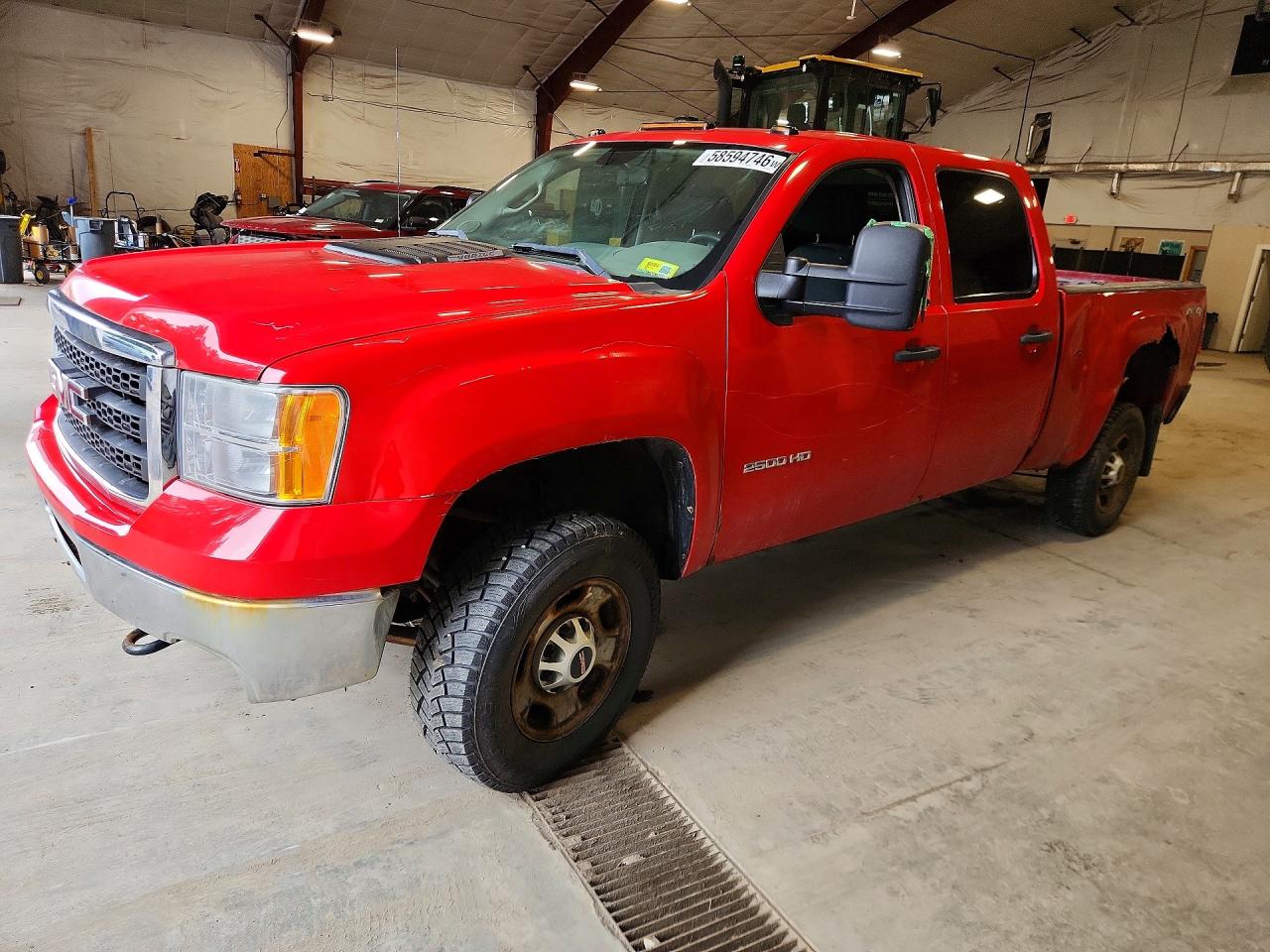 2013 GMC Sierra 2500HD Work Truck, VIN 1GT12ZCG9DF230358 — Side