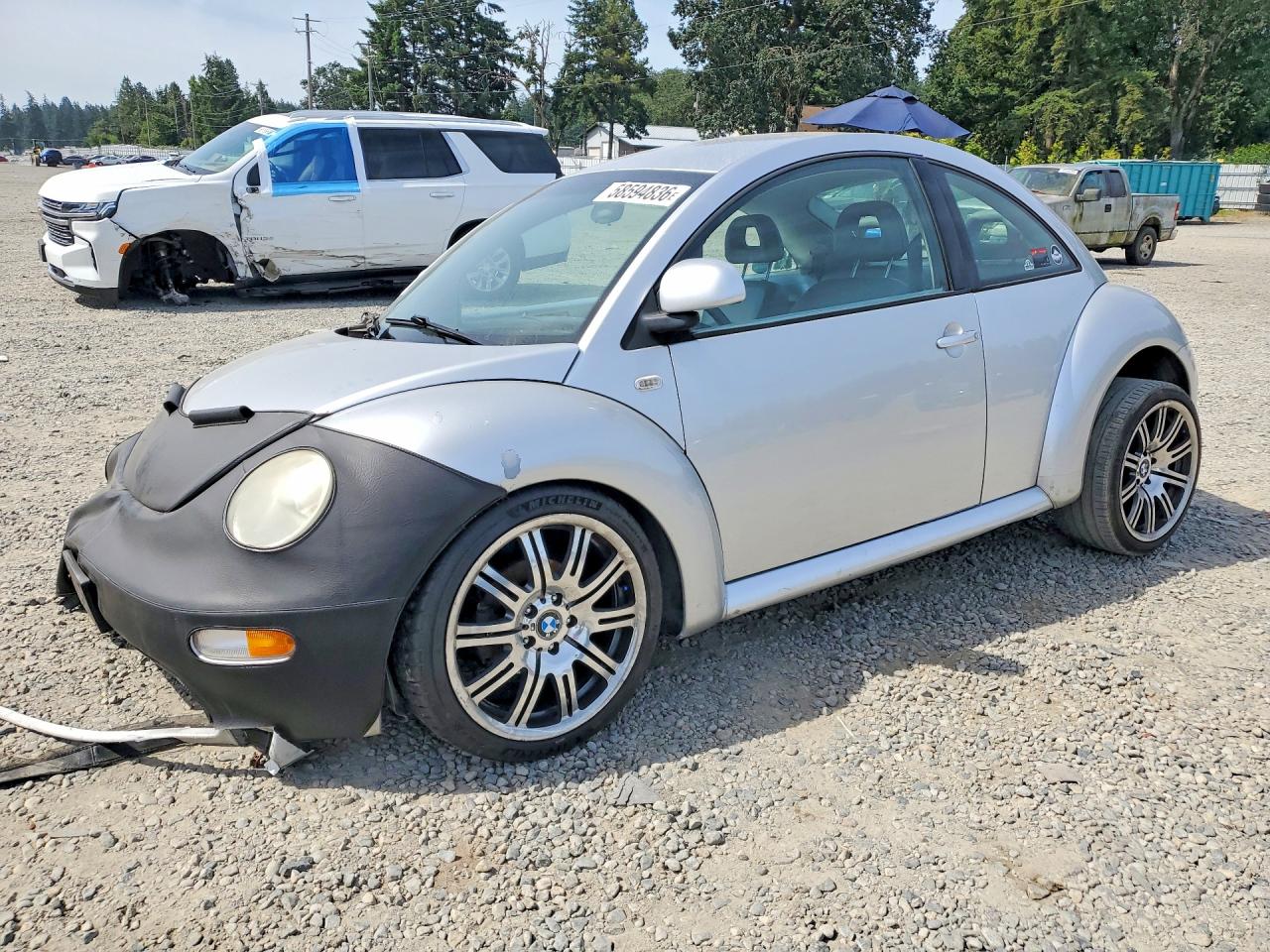 1999 Volkswagen Beetle GLS, VIN 3VWCC21C4XM443197 — Перед