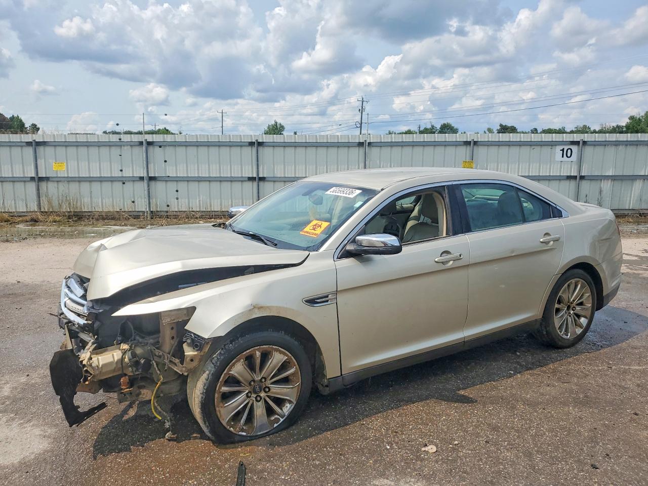 2011 Ford Taurus Limited, VIN 1FAHP2FW5BG188584 — Front end