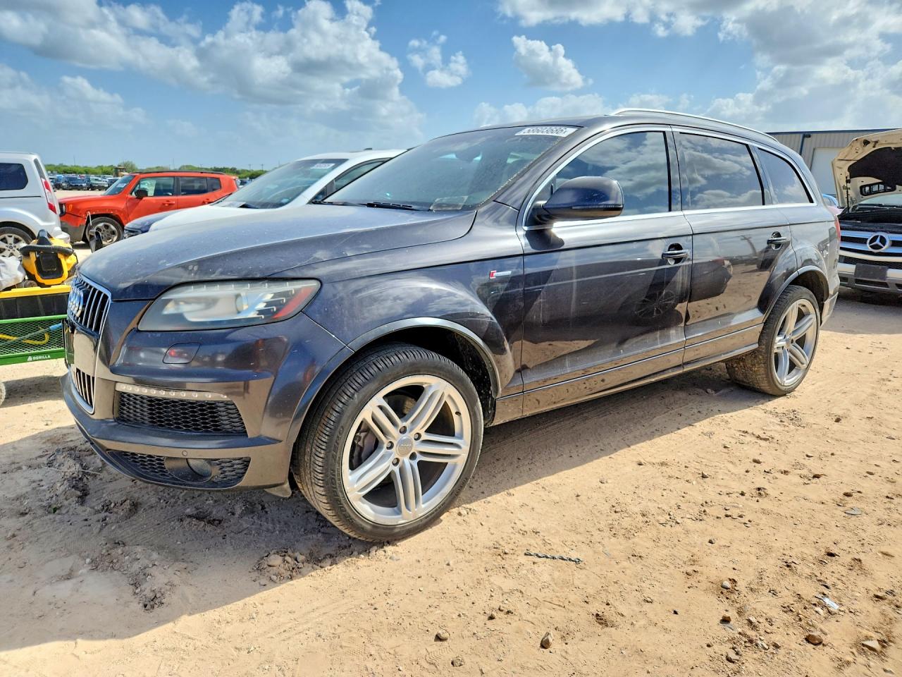 2012 Audi Q7 S line, VIN WA1DGAFE6CD004941 — Перед