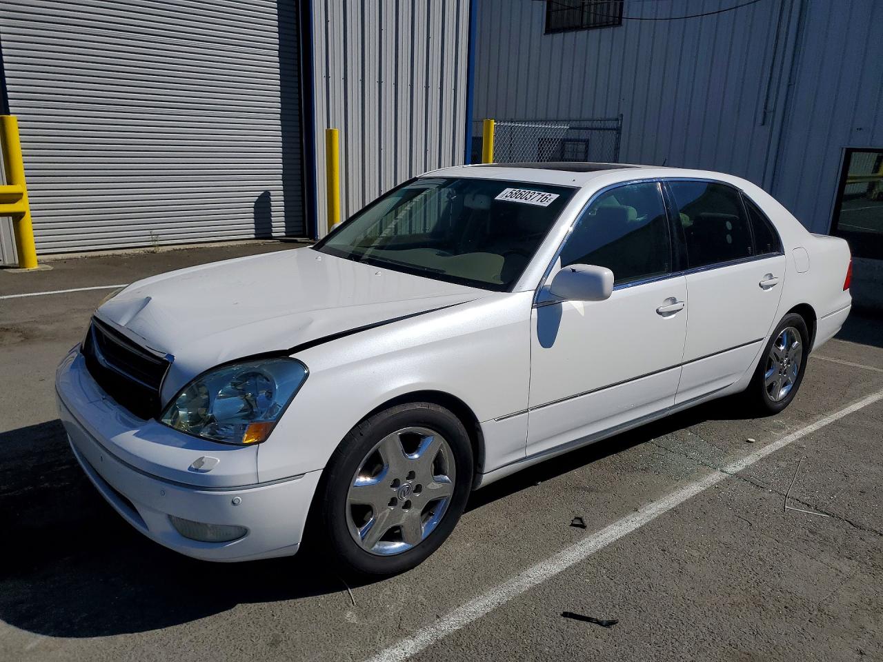 2001 Lexus LS 430, VIN JTHBN30F010009328 — Front end