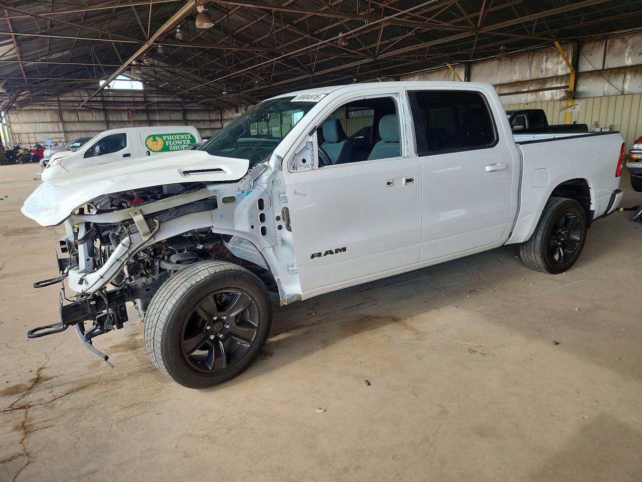 2020 Ram 1500 Big Horn, VIN 1C6SRFFT0LN243468 — Front end