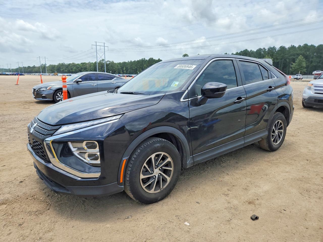 2024 Mitsubishi Eclipse Cross ES, VIN JA4ATUAA0RZ033125 — Front end