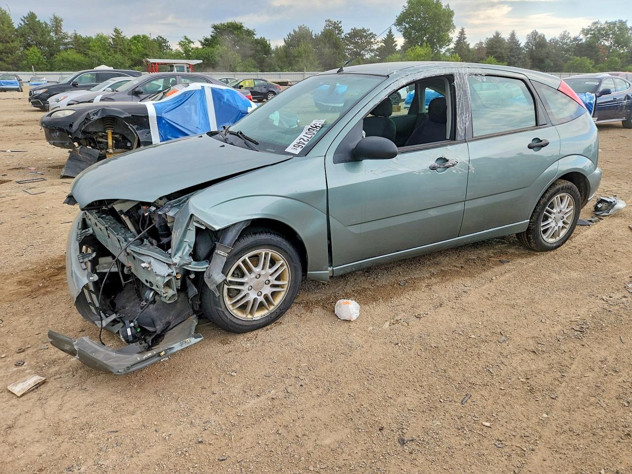 2005 Ford Focus S, VIN 3FAFP37N15R121481 — Front end