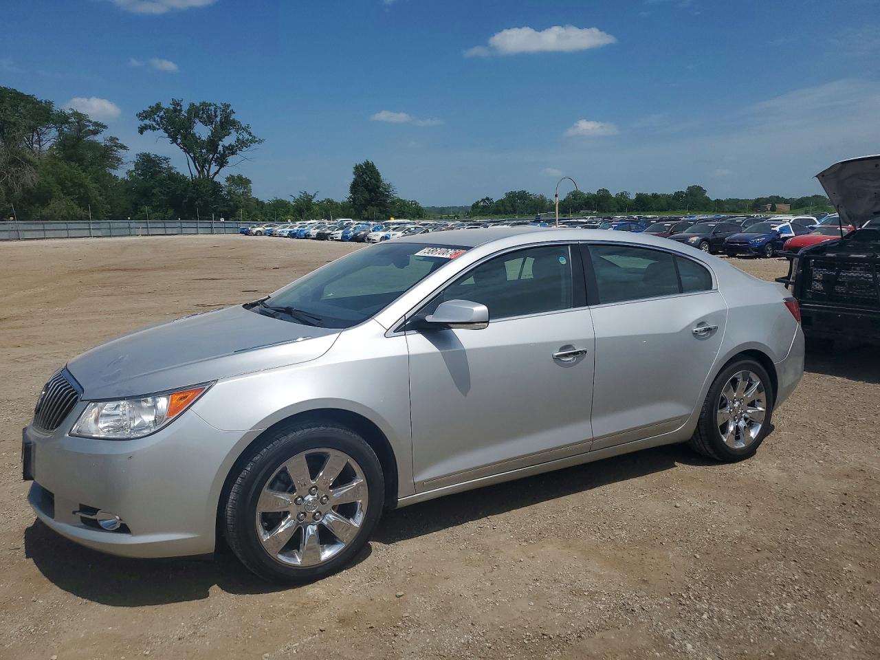 2013 Buick LaCrosse Premium 2, VIN 1G4GH5E32DF123322 — Бок