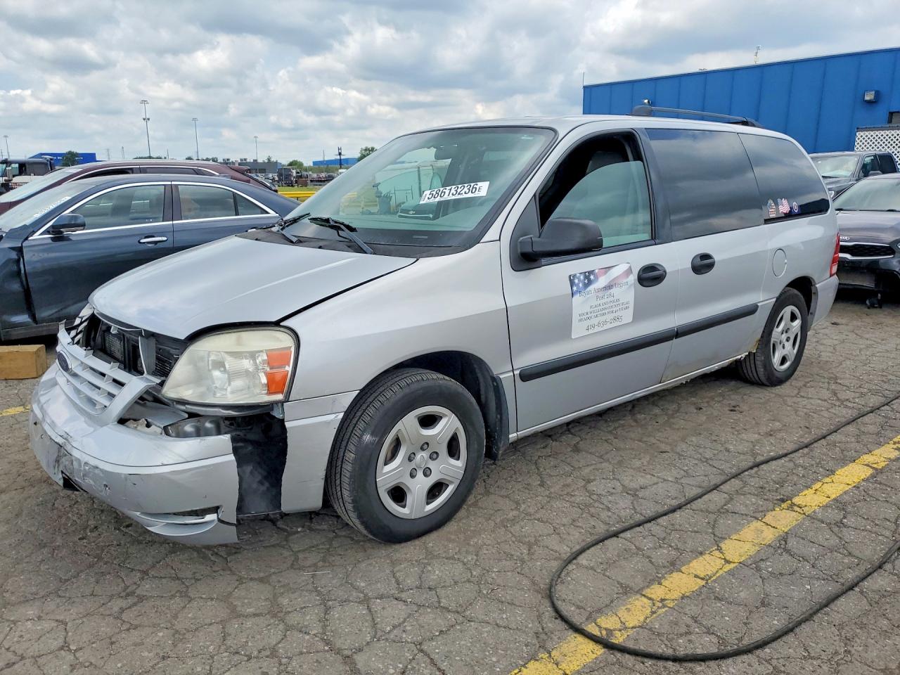 2007 Ford Freestar SE, VIN 2FMZA51607BA01139 — Front end