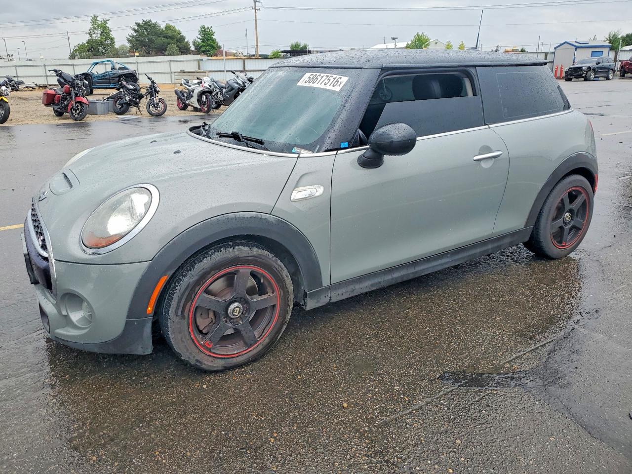 2015 MINI Hardtop S, VIN WMWXP7C57F2A40681 — Перед