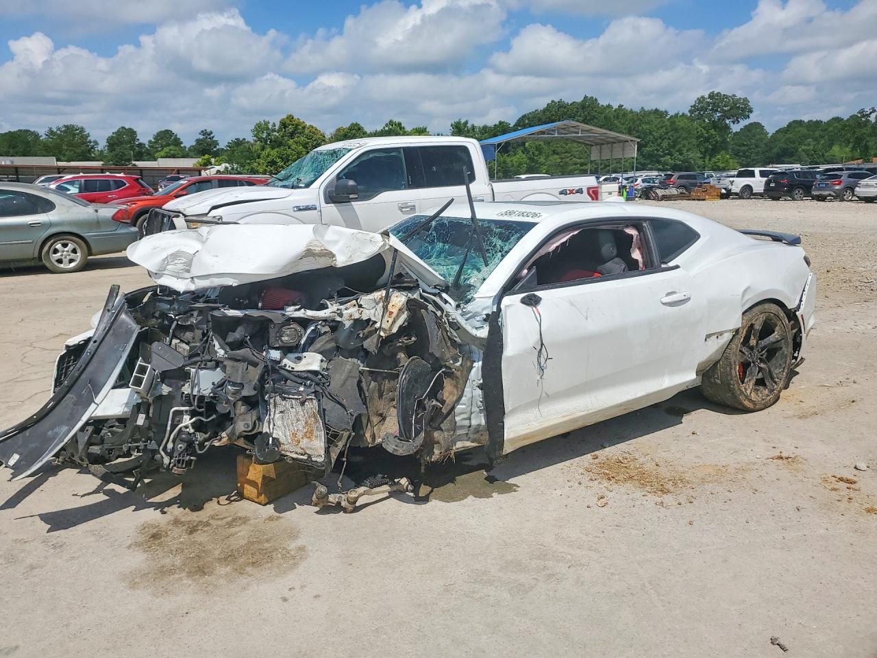 2024 Chevrolet Camaro 2SS, VIN 1G1FH1R70R0114918 — Front end