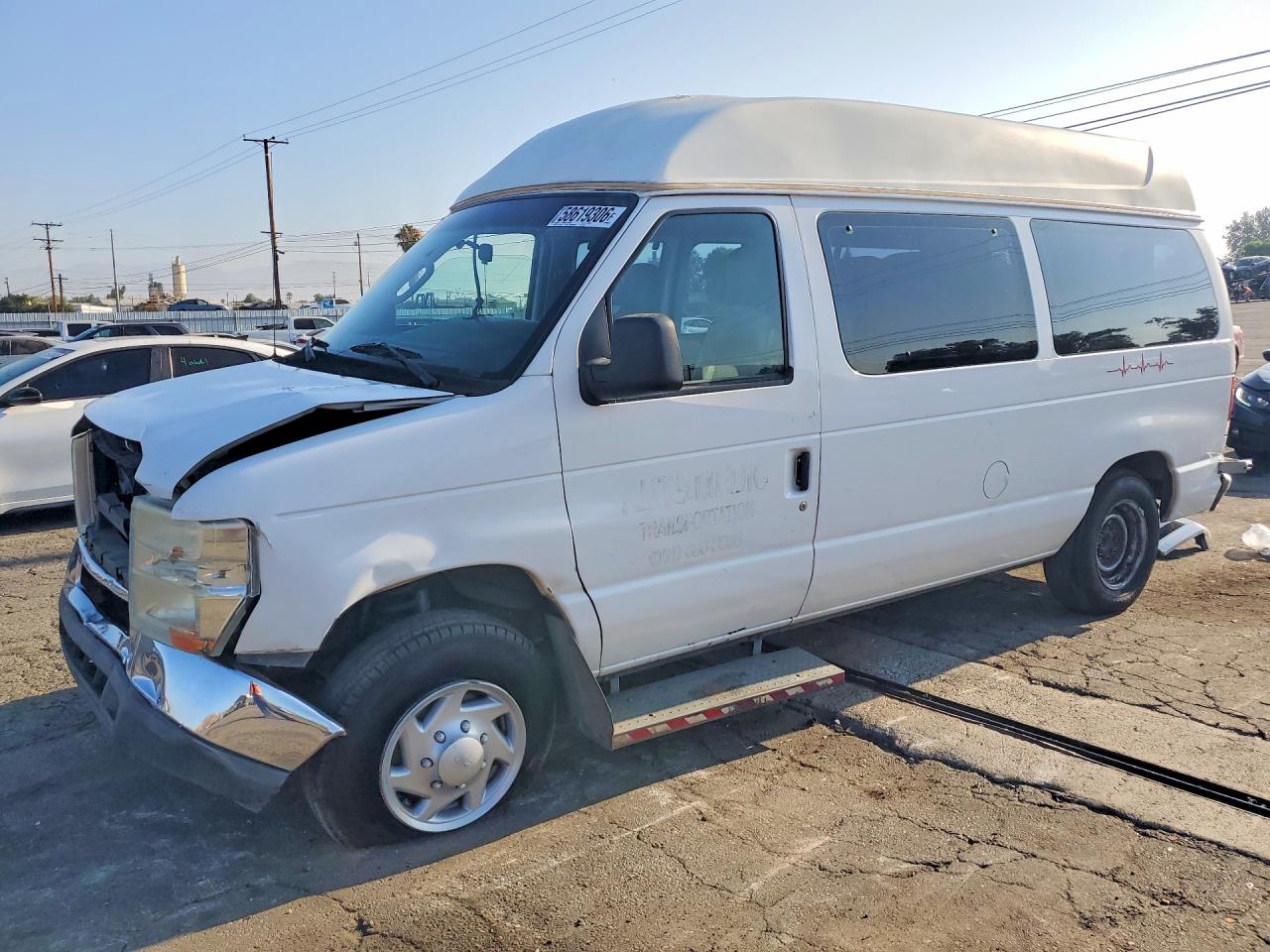 2013 Ford Econoline Cargo Commercial, VIN 1FTNE1EWXDDA88158 — Front end