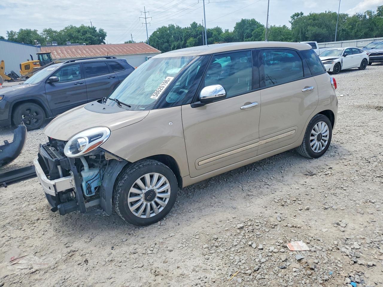 2015 FIAT 500L Lounge, VIN ZFBCFACH4FZ033772 — Front end