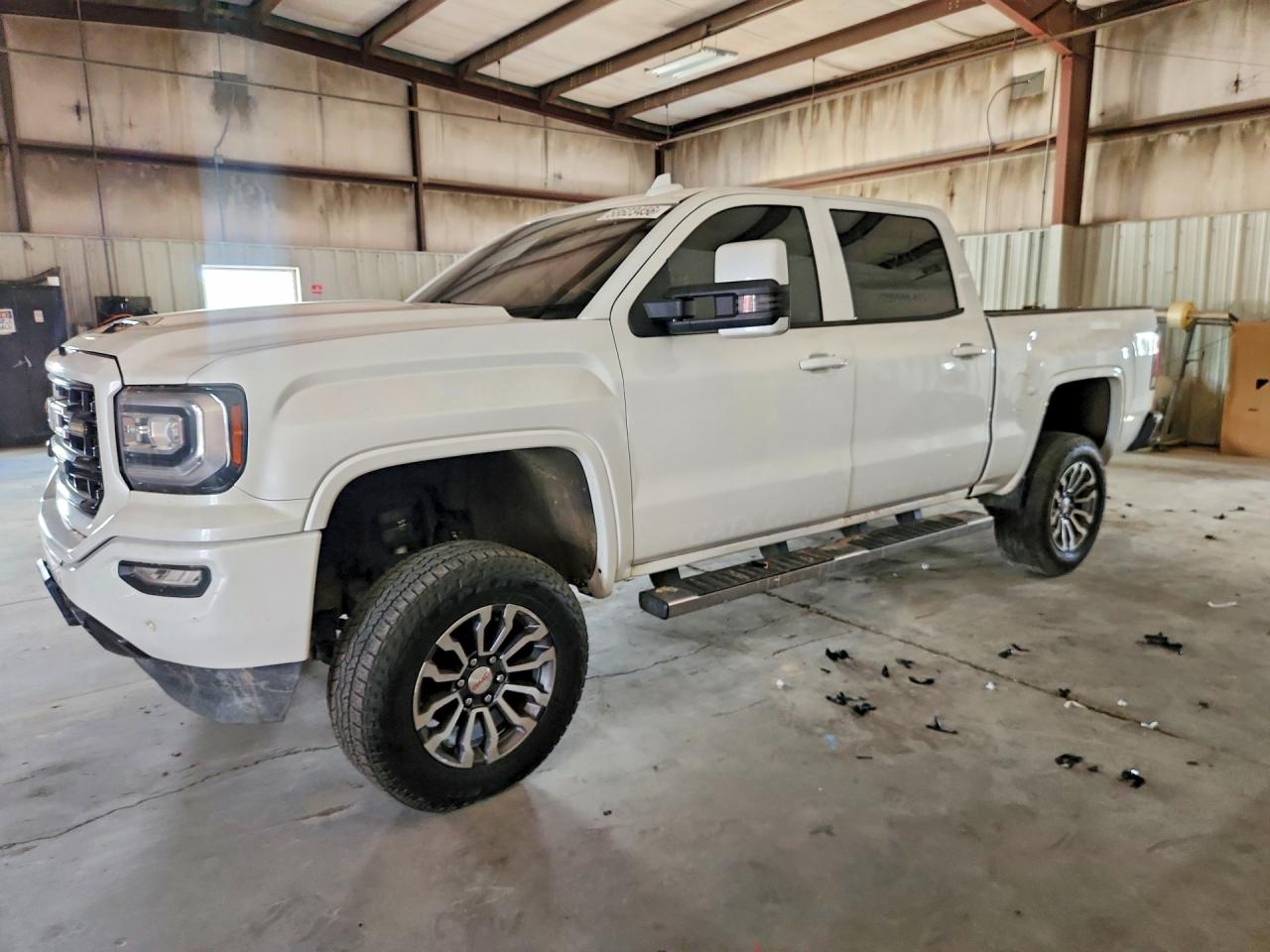 2018 GMC Sierra 1500 SLT, VIN 3GTU2NEC3JG306408 — Water / flood