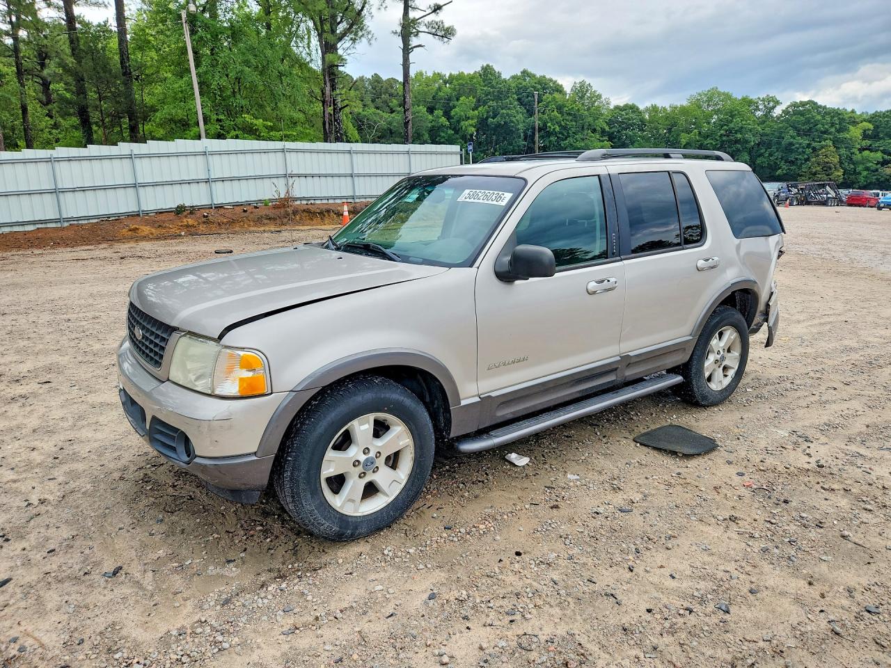2002 Ford Explorer XLT, VIN 1FMZU73K22UD35088 — Rear end
