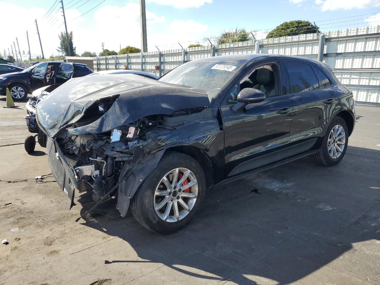 2018 Porsche Macan, VIN WP1AA2A51JLB07337 — Front end