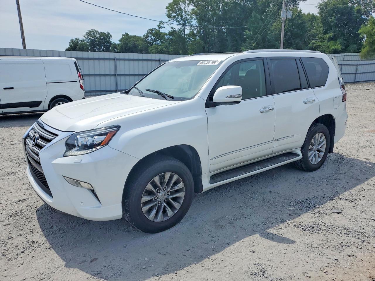 2016 Lexus GX 460, VIN JTJBM7FX1G5147805 — Rear end