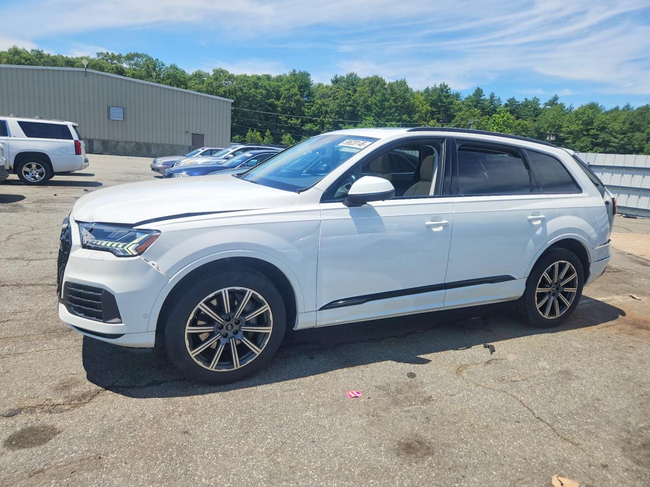 2023 Audi Q7 Premium Plus, VIN WA1LCBF70PD026017 — Front end