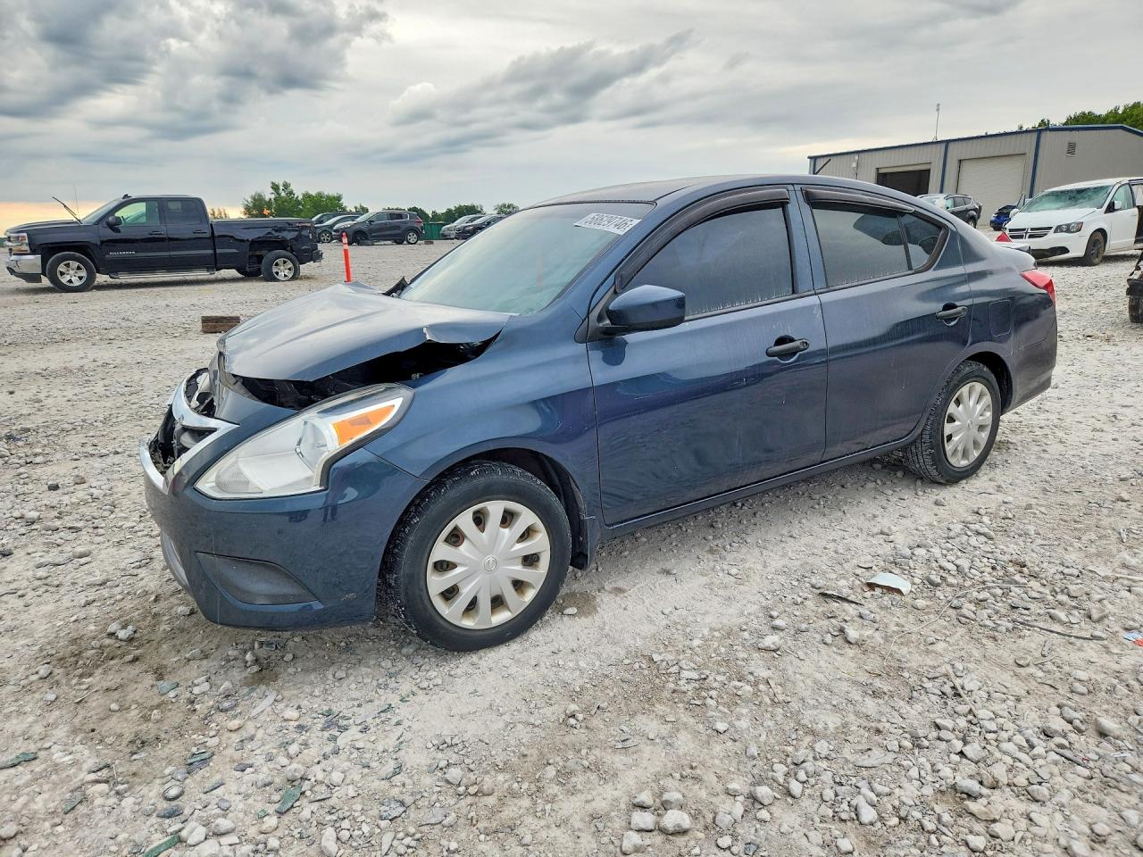 2016 Nissan Versa S, VIN 3N1CN7AP3GL844889 — Front end