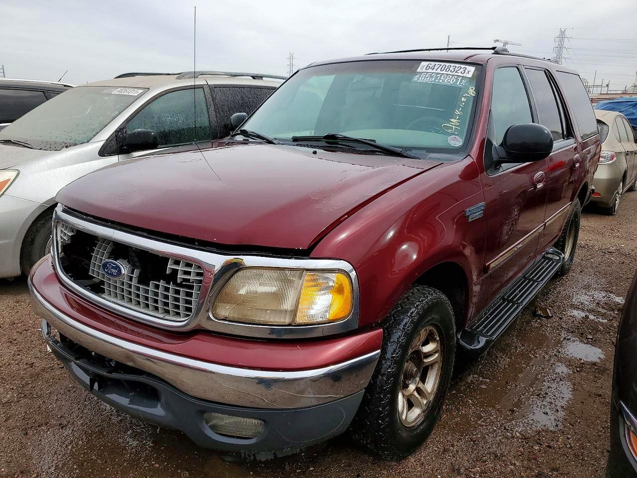1999 Ford Expedition XLT, VIN 1FMRU17L7XLB64772 — Side