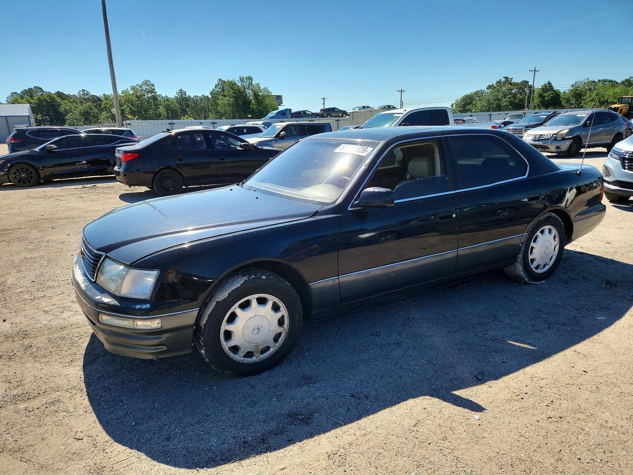 1996 Lexus LS 400, VIN JT8BH22F4T0058632 — Front end