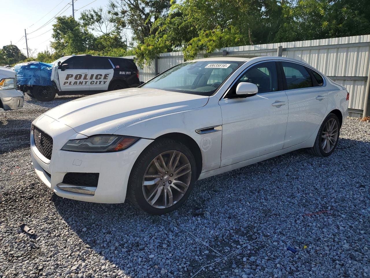 2016 Jaguar XF 35t Prestige, VIN SAJBE4BV4GCY06332 — Stripped