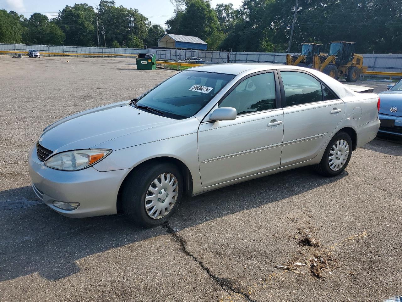 2004 Toyota Camry LE, VIN 4T1BE32K74U856657 — Rear end