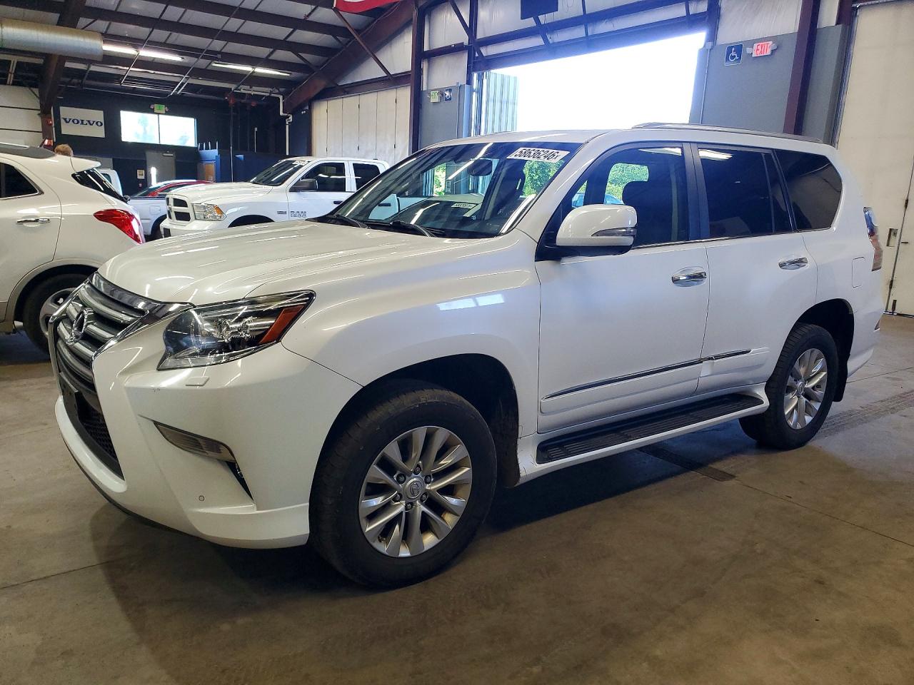 2017 Lexus GX 460 Premium, VIN JTJBM7FX6H5154718 — Minor dents and scratches