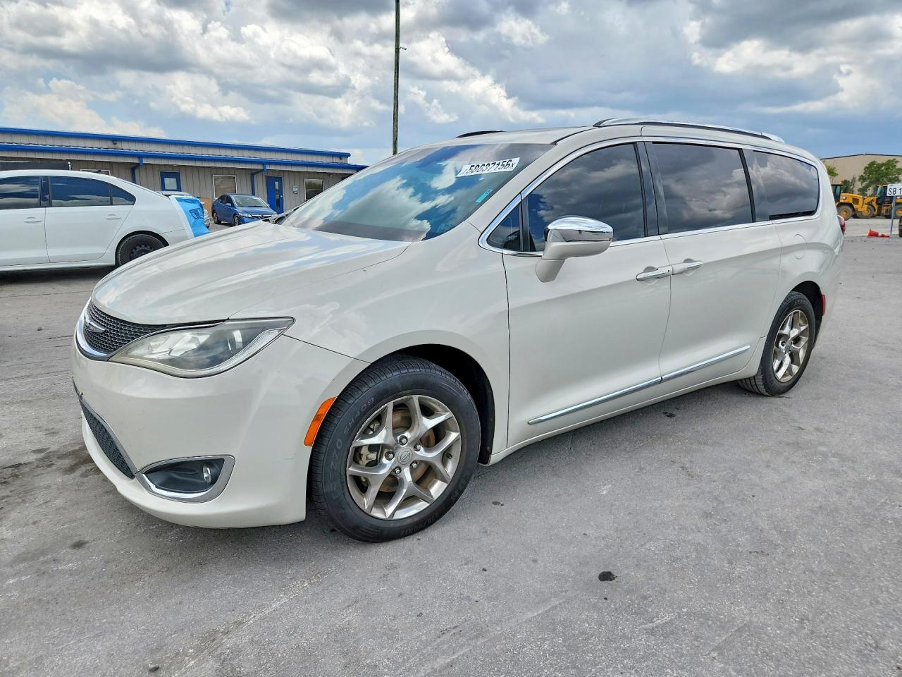 2017 Chrysler Pacifica Limited, VIN 2C4RC1GG2HR545481 — Partial repair