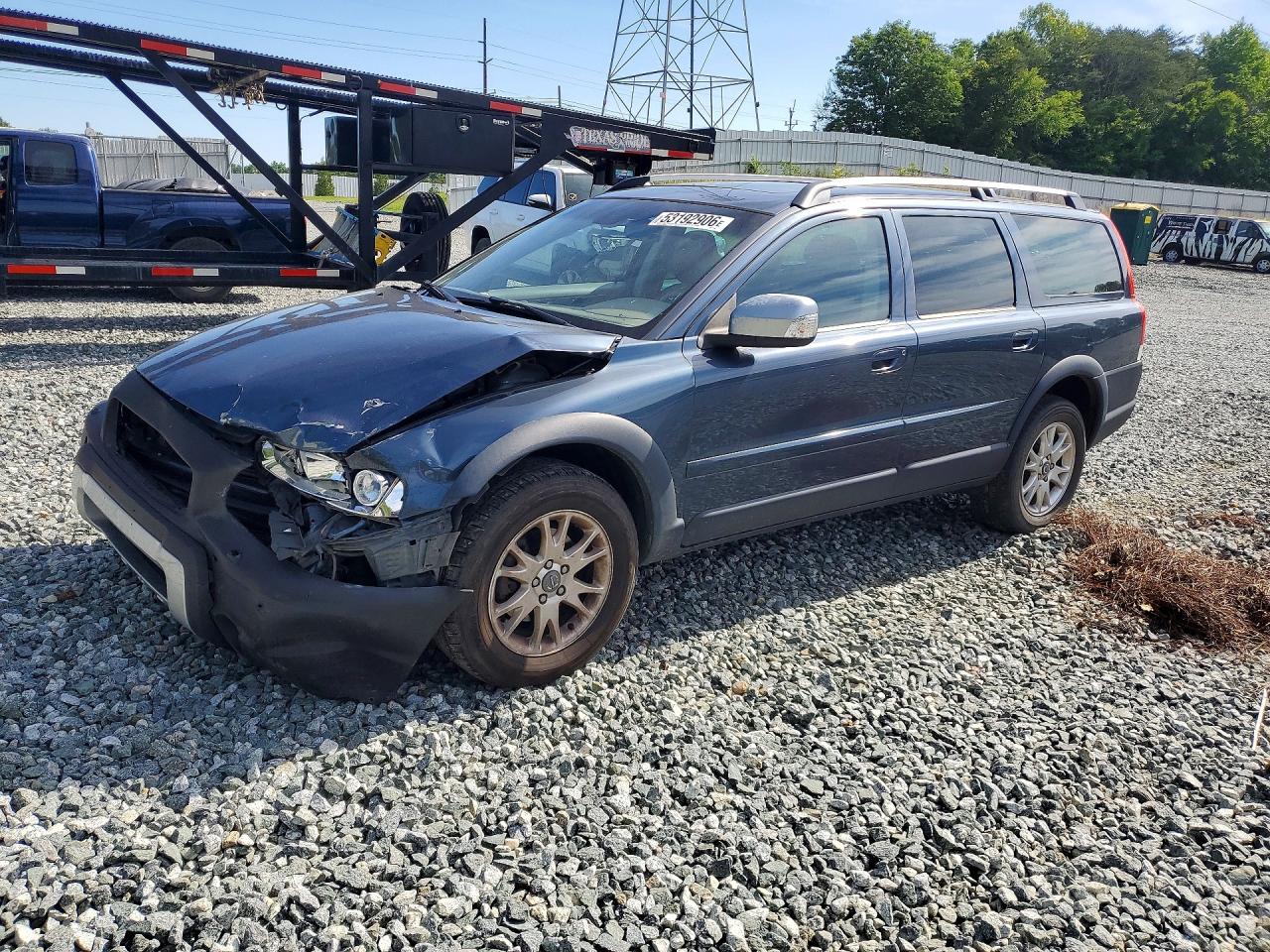 2007 Volvo XC70, VIN YV4SZ592071274560 — Перед