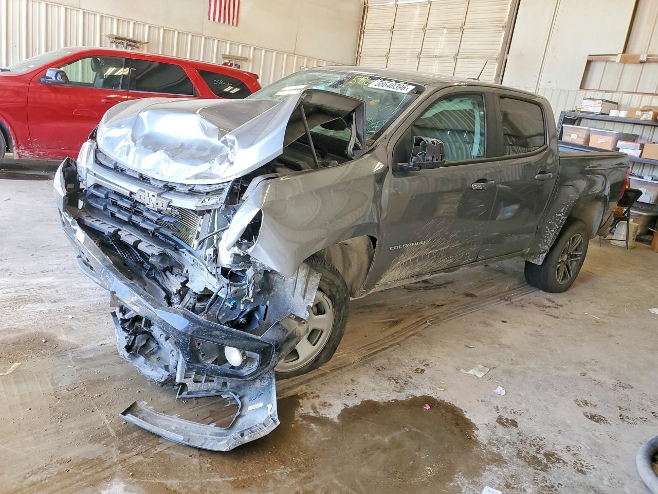 2021 Chevrolet Colorado 2WD LT, VIN 1GCGSCEN6M1297855 — Front end
