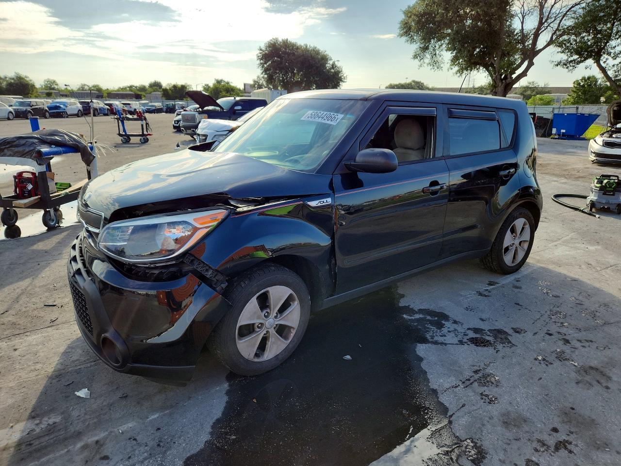 2015 Kia Soul, VIN KNDJN2A24F7769523 — Front end