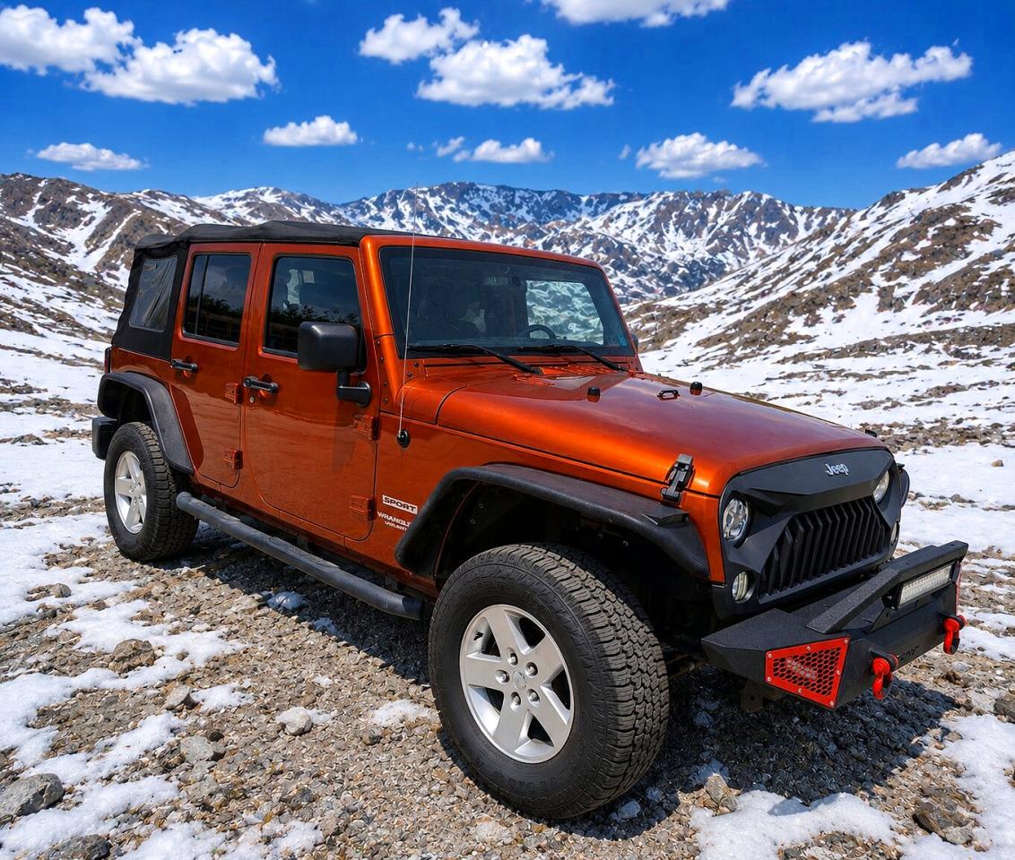 2014 Jeep Wrangler Unlimited Sport, VIN 1C4BJWDG4EL195929 — Normal wear